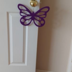 Butterfly hanger